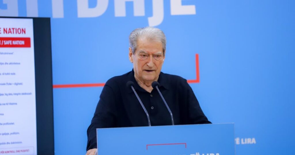 Berisha deklaron mbështetje për pesë kërkesat e protestuesve dhe i bën thirrje Kuvendit t’i shqyrtojë