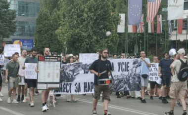 Aktivistët protestojnë para Ministrisë së Mjedisit, kërkojnë kritere më të ashpra për lejen e re të "Usjes"
