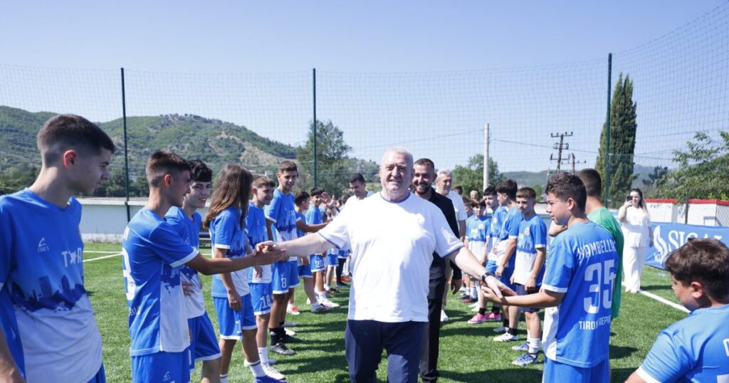 Duka përuroi fushën e re në Picallë: Një hapësirë për fëmijët, të rinjtë dhe zhvillimin e futbollit