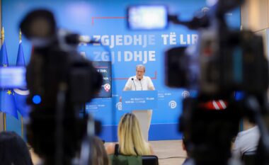 Berisha mbështet kërkesat e protestuesve: PD pro kufizimit të mandatit të kryeministrit në dy mandate