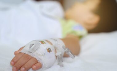 Rasti i parë i eutanazisë së një fëmije në Holandë hap debat për legjislacionin e ri