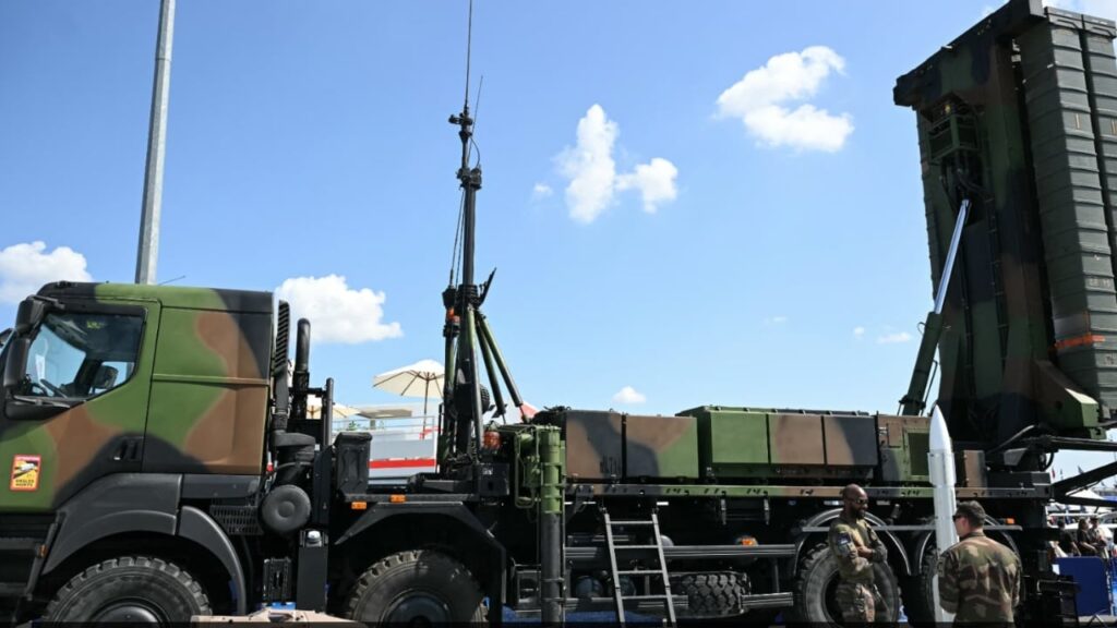 Switzerland opens talks with France, Israel and South Korea on a new long-range air defense system