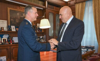 Crosetto dhe Grynkewich në Romë bisedojnë për rolin e NATO-s në Evropë dhe Kosovë